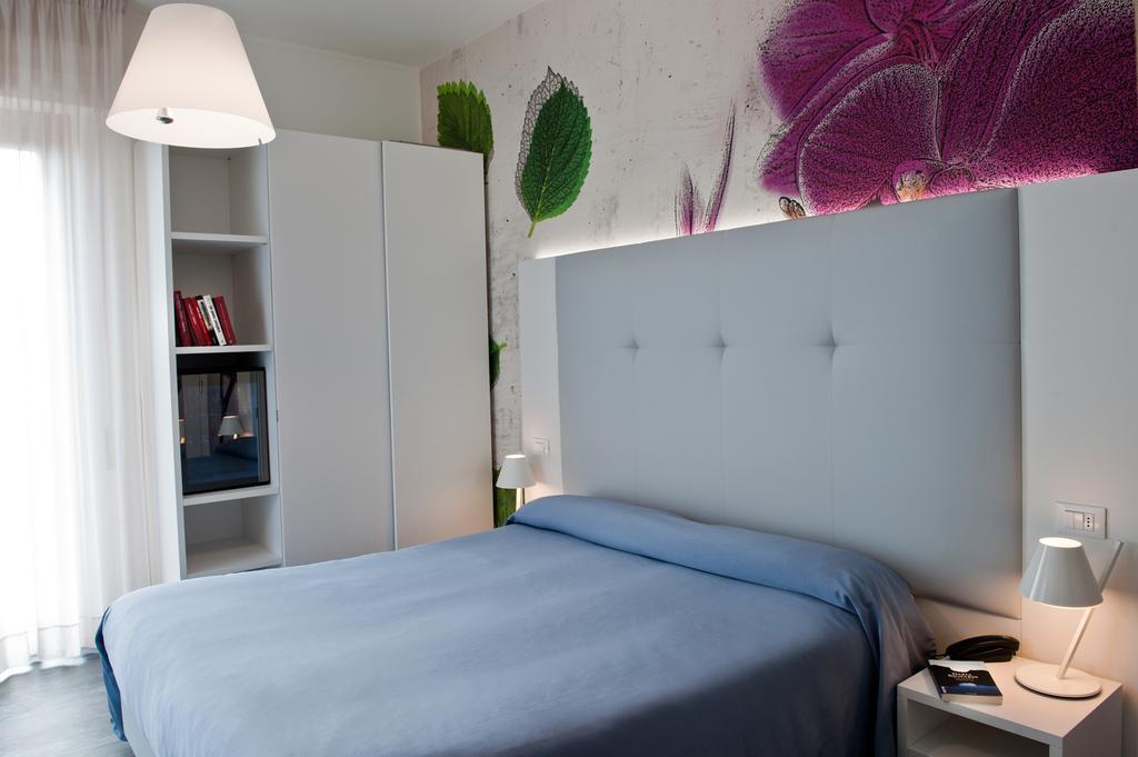 Hotel Europa Cupra Marittima Buitenkant foto