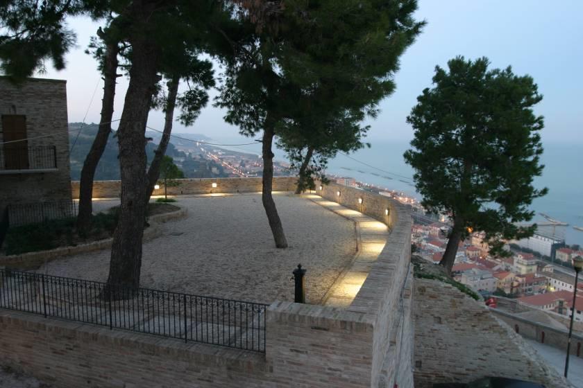 Hotel Europa Cupra Marittima Buitenkant foto